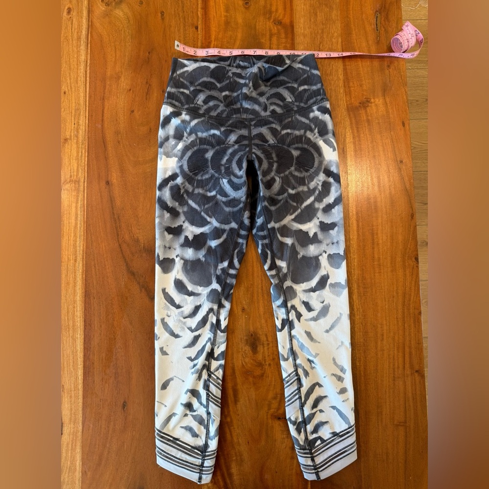 Lululemon Athletica Black and Gray Leggings